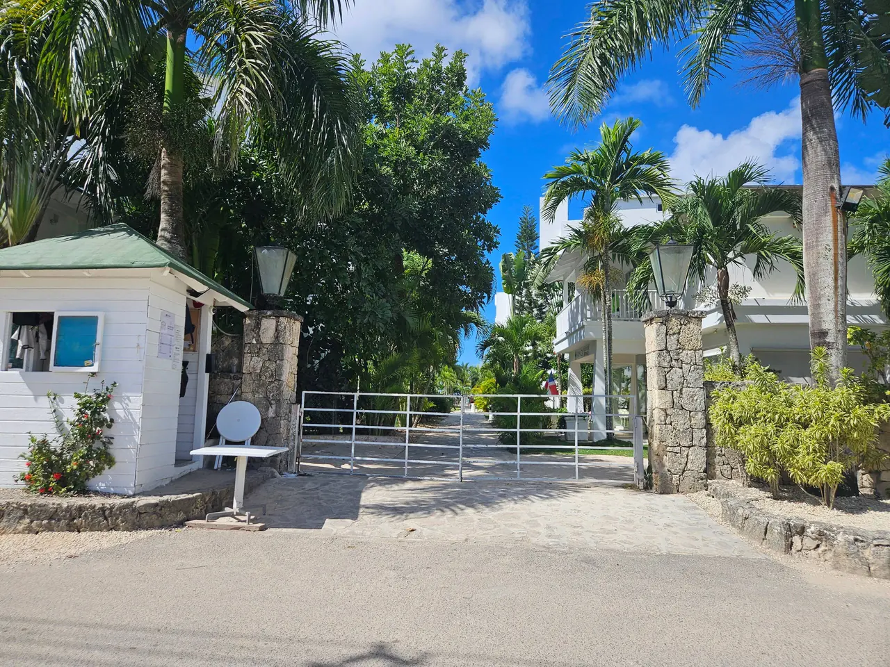 Alma, solo adultos: Exterior