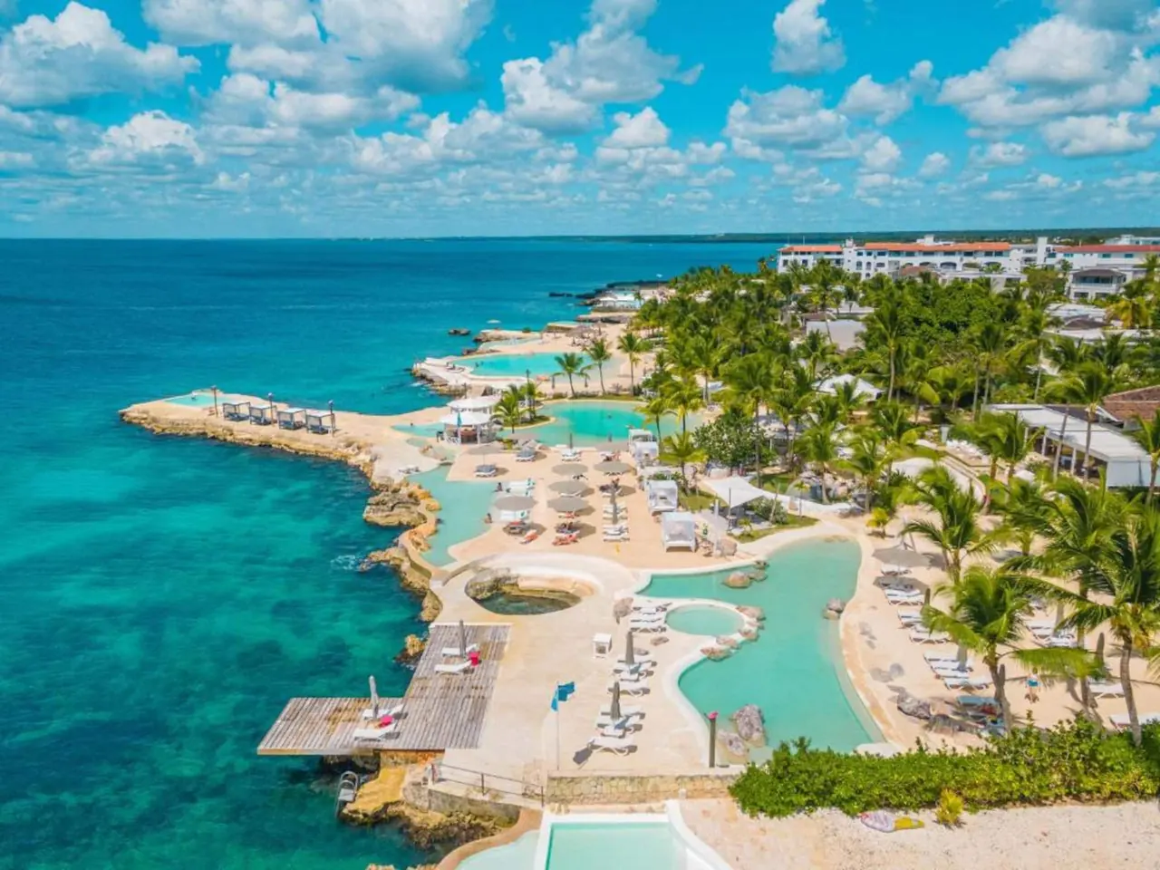 Beach Club Dominicus: Piscina