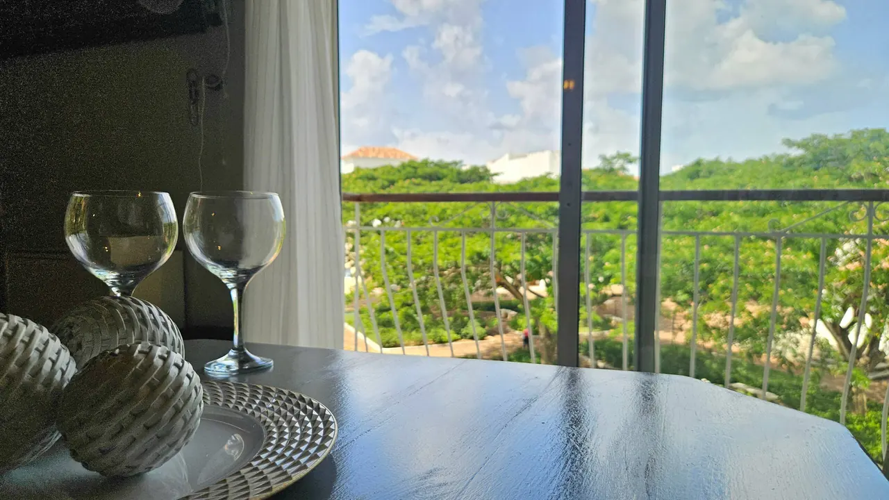 Cadaqués en la playa: Comedor