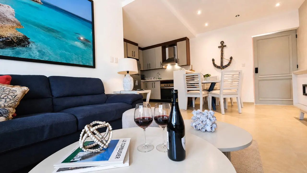 Cadaqués, playa y parque acuático: Salón