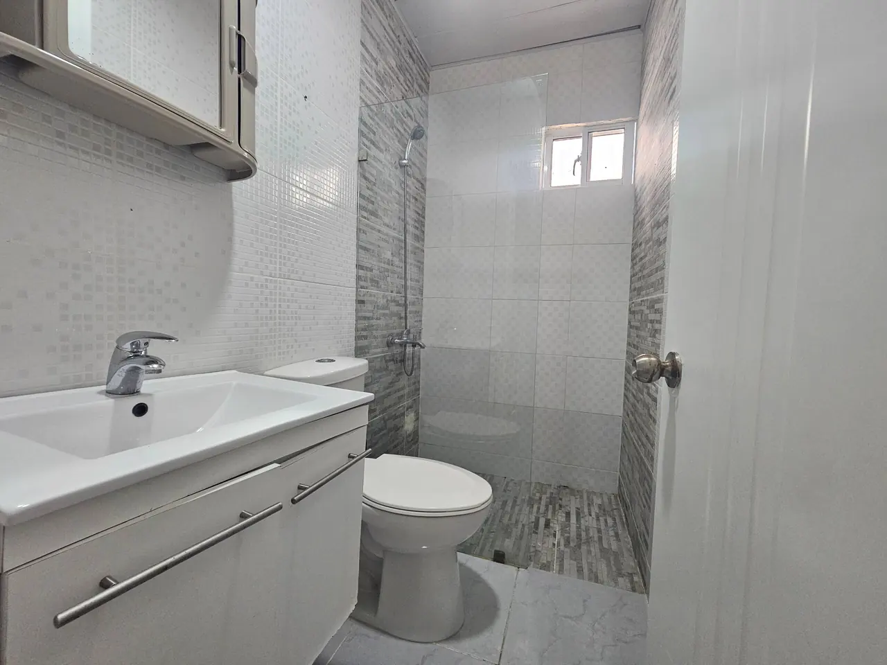 Chelsie: Baños