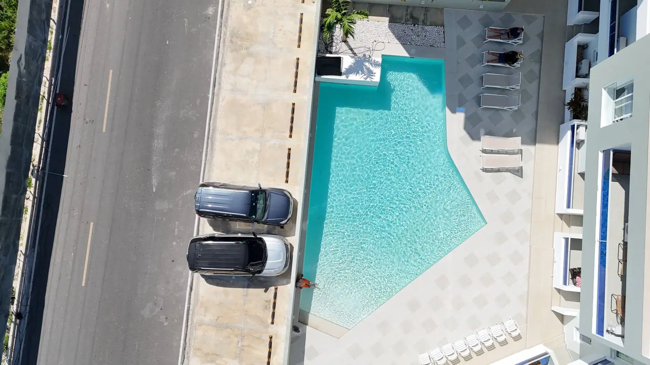 Dos suites: Piscina