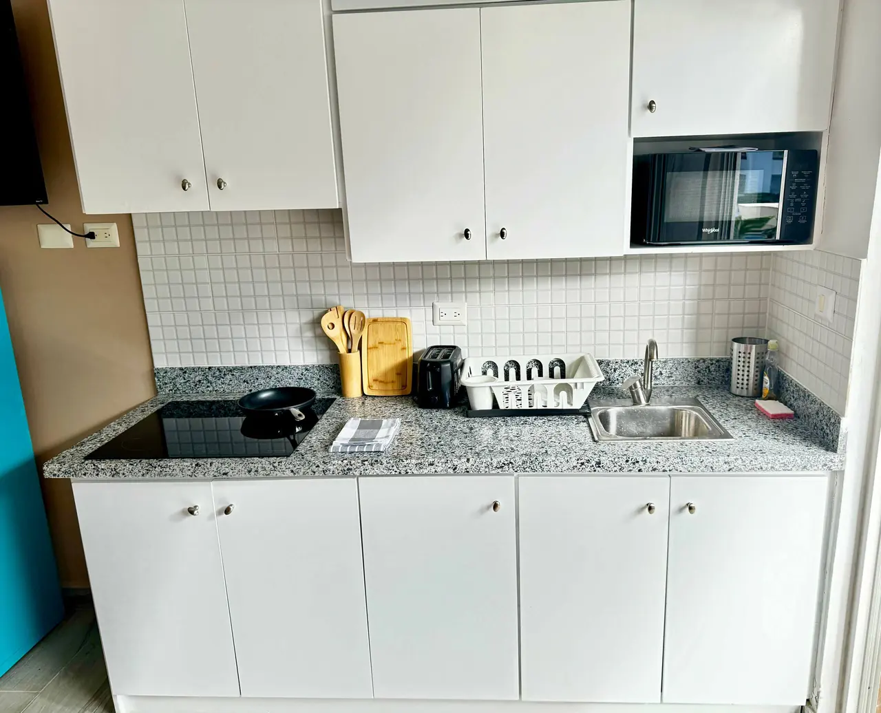 Estudio con piscina y gimnasio: Cocina