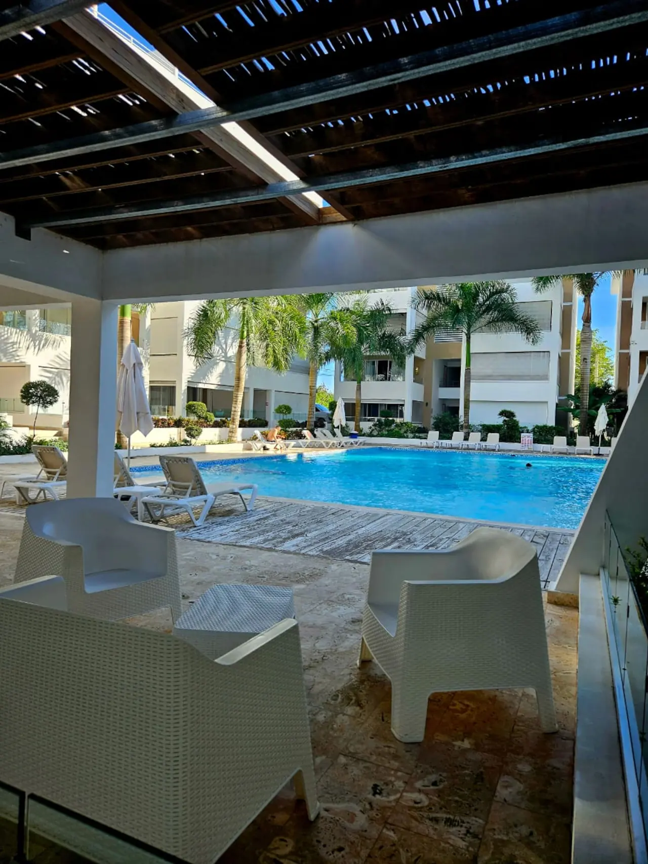 Estudio con piscina y gimnasio: Piscina