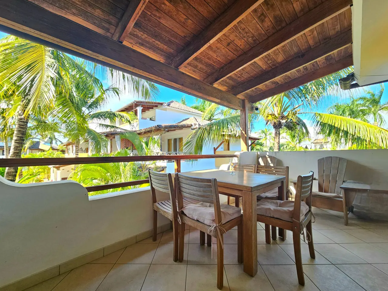 Tamarindo: Exterior