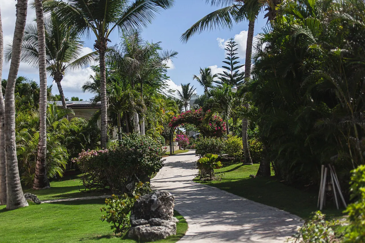 Tracadero Luxe: Exterior