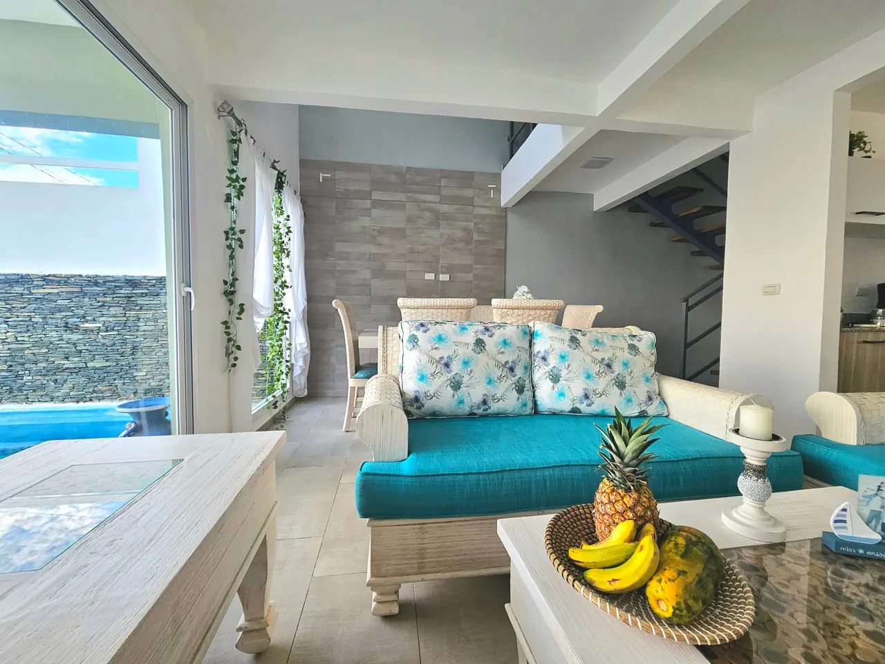 Villa con piscina privada: Salón