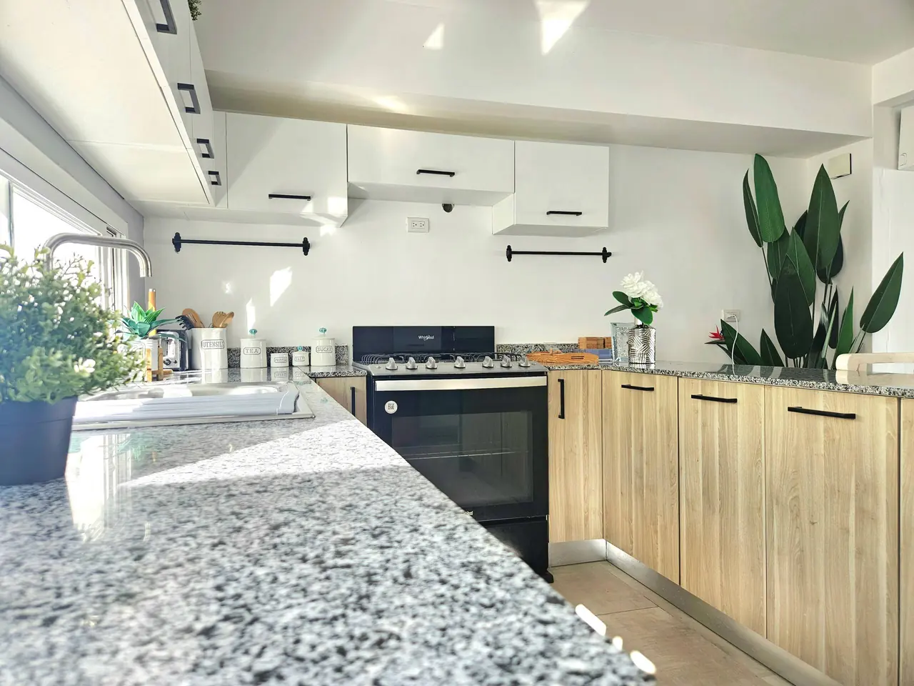 Villa con piscina privada: Cocina