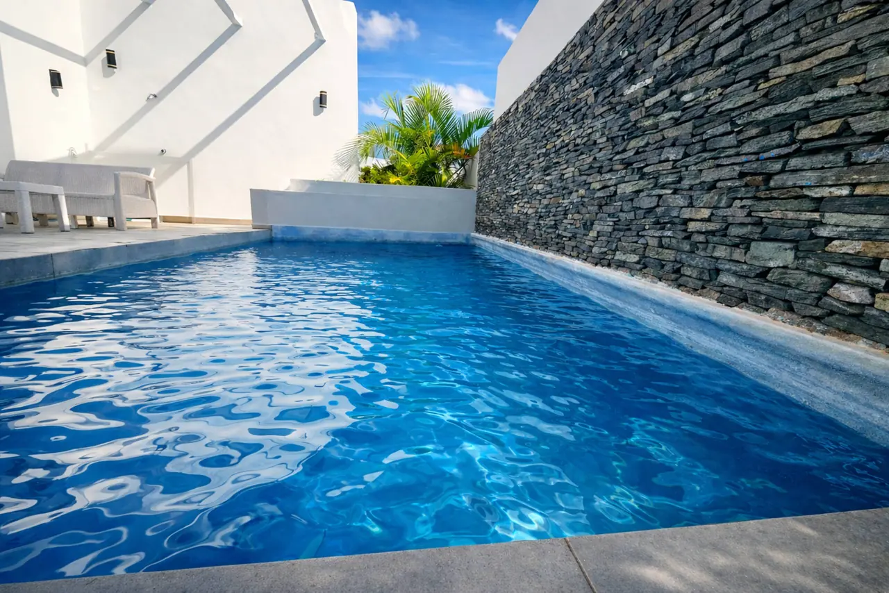 Villa con piscina privada: Piscina